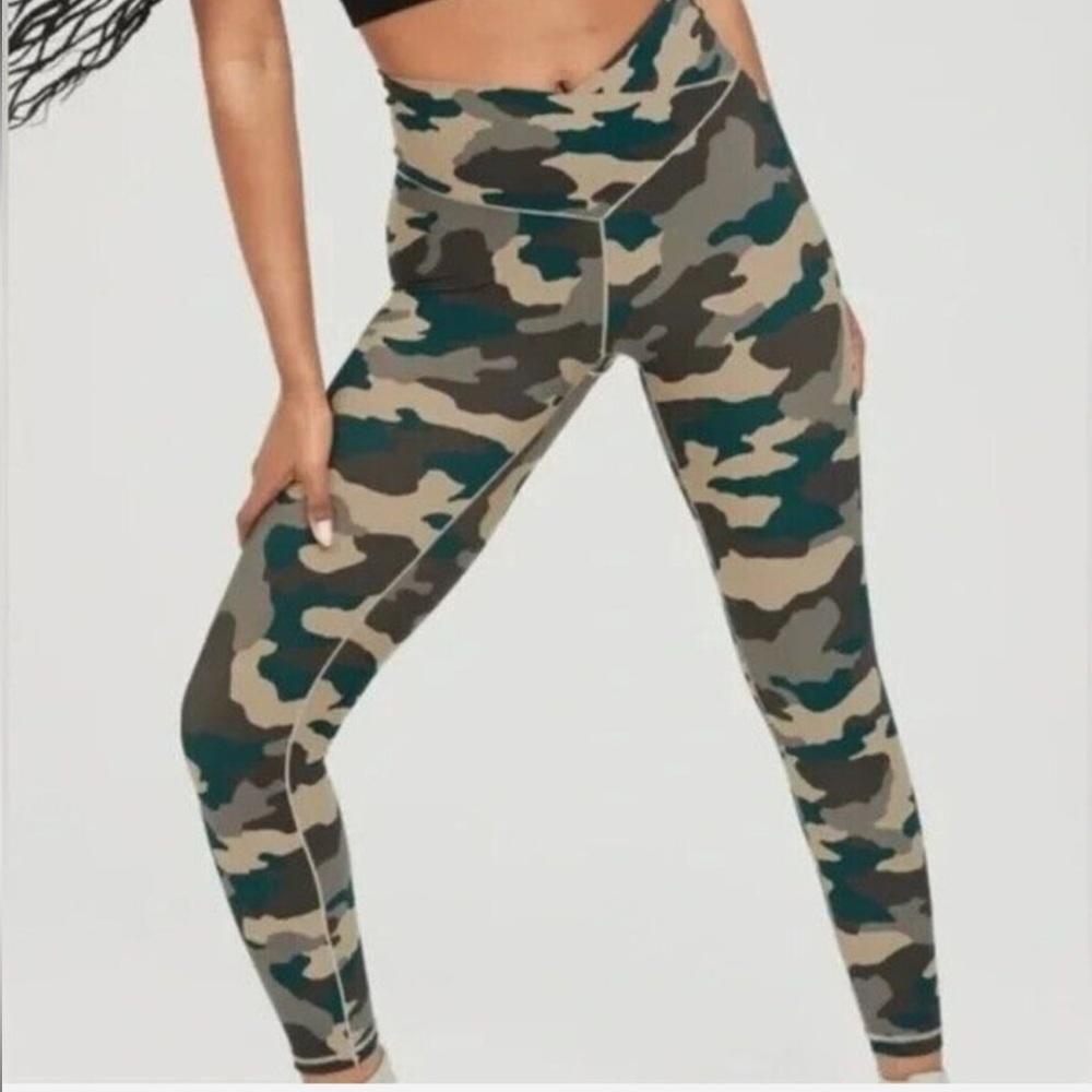 NWT AERIE OFFLINE LEGGINGS